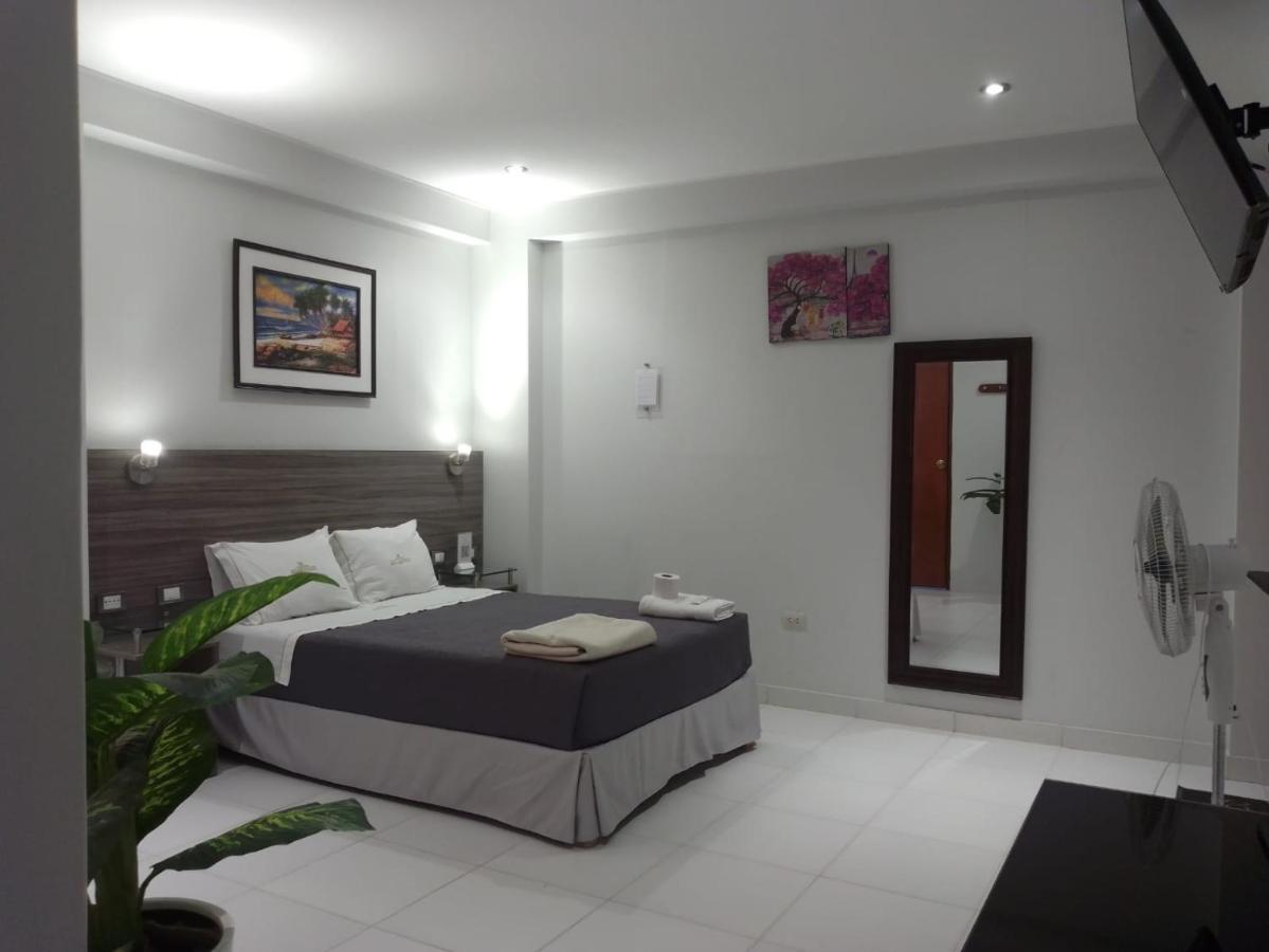 Millennium Hotel Corporative San Vicente de Cañete Kültér fotó
